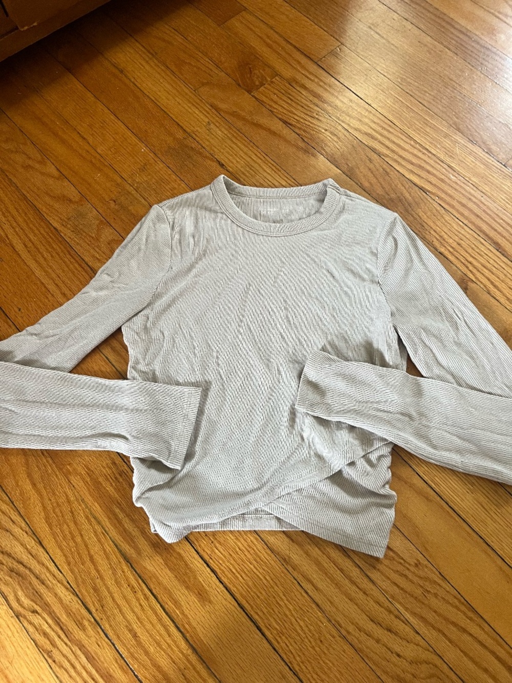 Abercrombie and Fitch soft AF cross body crop top small